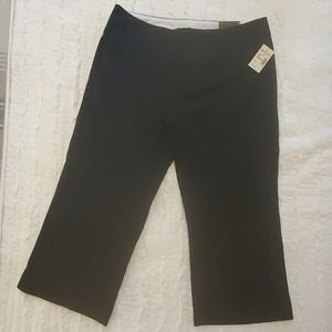 Black capri dress pants
